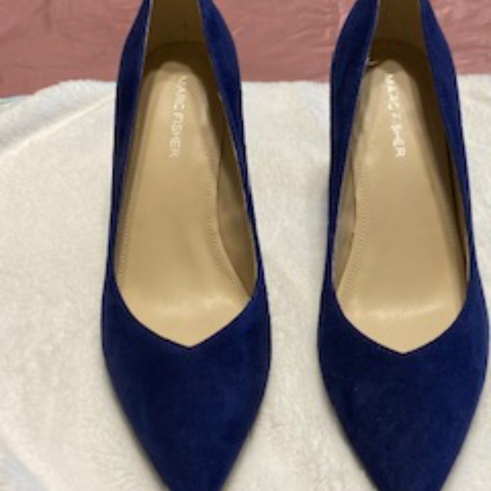 Marc Fisher Caitlin Suede Pumps, Women's Size 8, Royal Blue